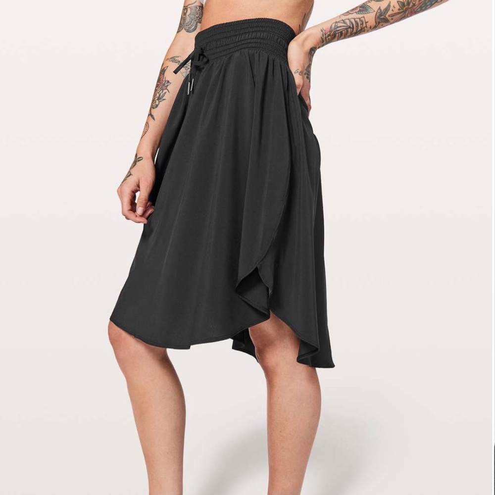 Lululemon The Everyday Skirt in Black